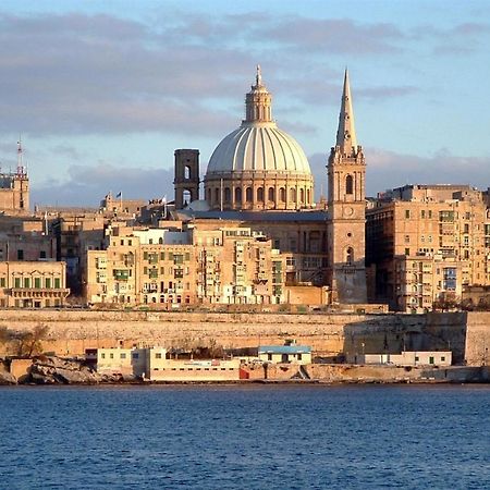 Modern Apartment In The Best Location, Perfect For Families Sliema Exterior foto