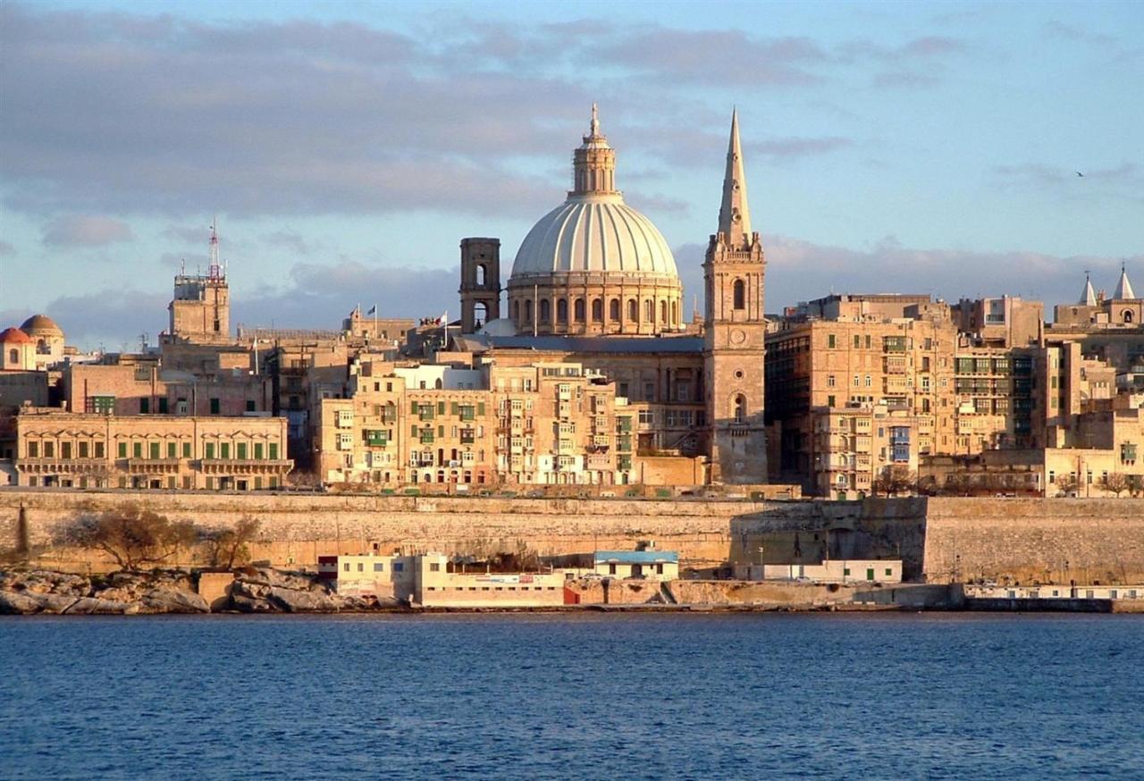 Modern Apartment In The Best Location, Perfect For Families Sliema Exterior foto